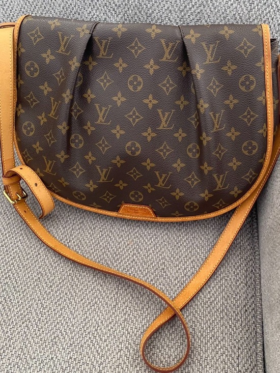 Louis Vuitton Handbags - Louis Vuitton Brown Monogram Saddle Crossbody with Tan Trim